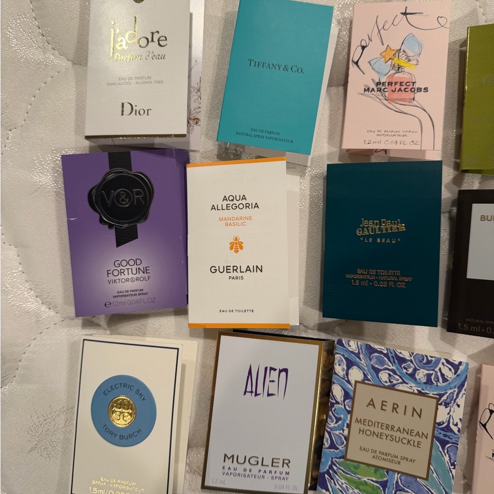Assorted Perfume Sample Set - image 2